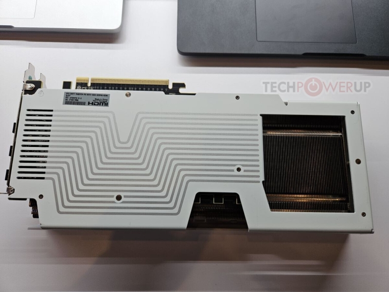 XFX показала гигантскую четырёхслотовую Radeon RX 9070 XT и версию Radeon RX 9070 поменьше