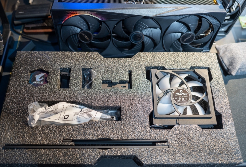 Gigabyte укомплектовала некоторые GeForce RTX 5080 и RTX 5090 «лишним» вентилятором